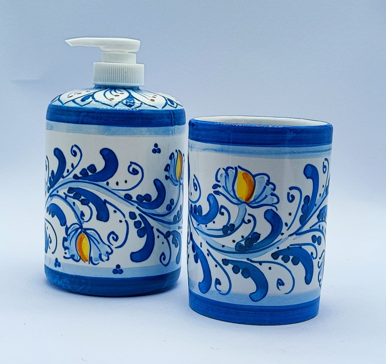 Ceramic toothbrush holder