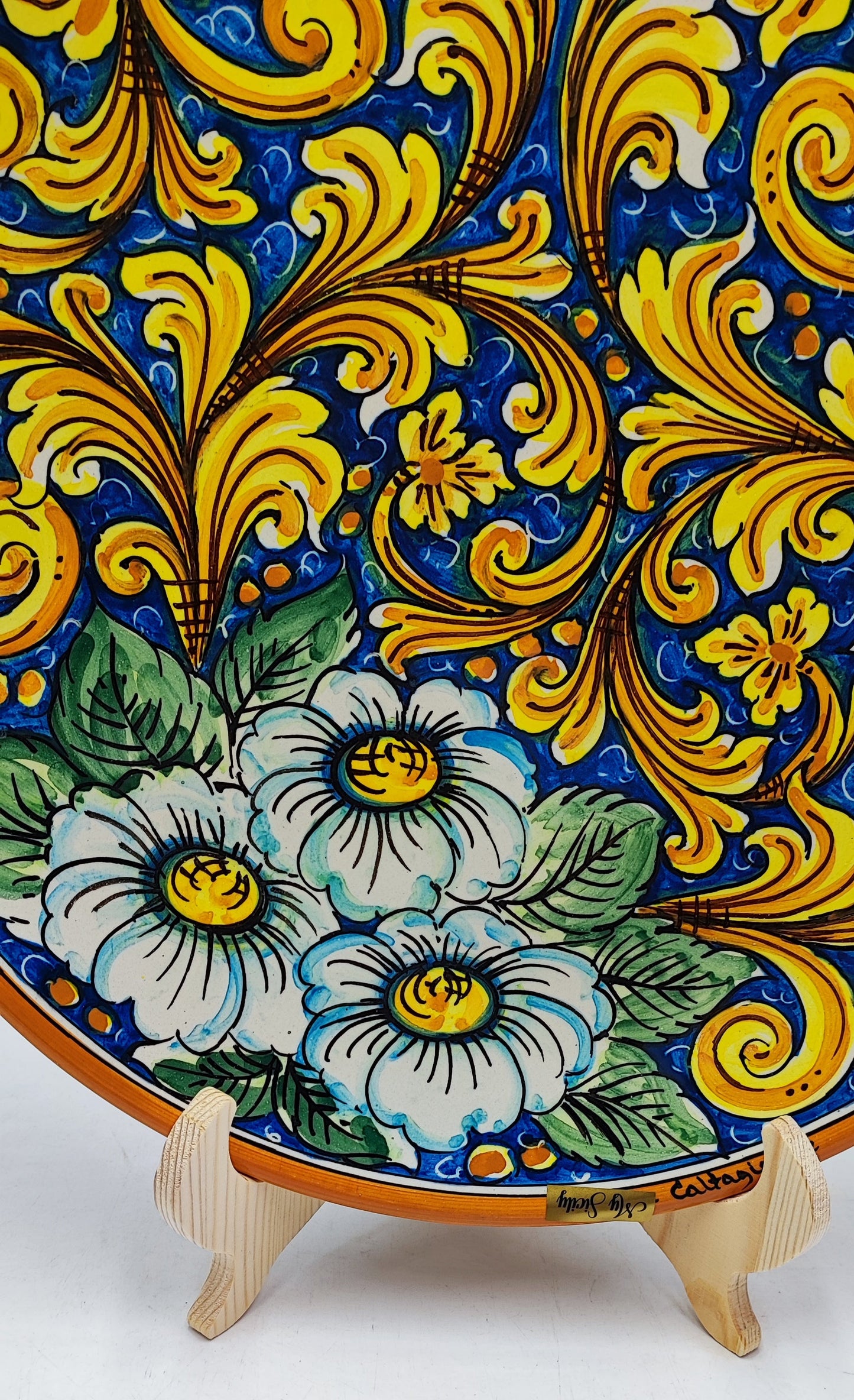 Elegant Caltagirone Ceramic Plates - Sicilian Art for a Unique Table Setting