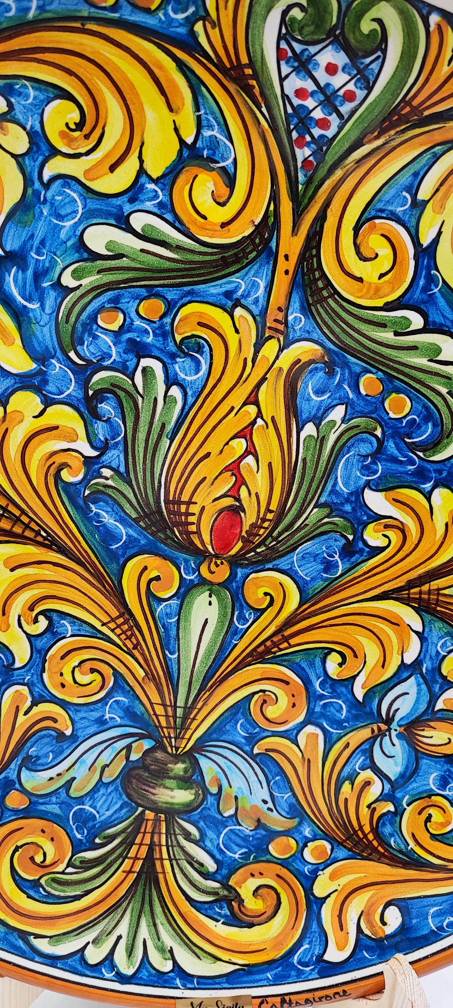 Elegant Caltagirone Ceramic Plates - Sicilian Art for a Unique Table Setting
