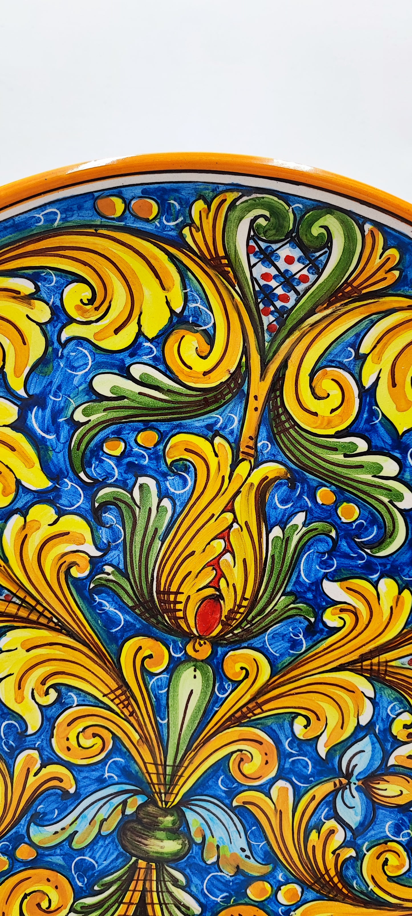 Elegant Caltagirone Ceramic Plates - Sicilian Art for a Unique Table Setting