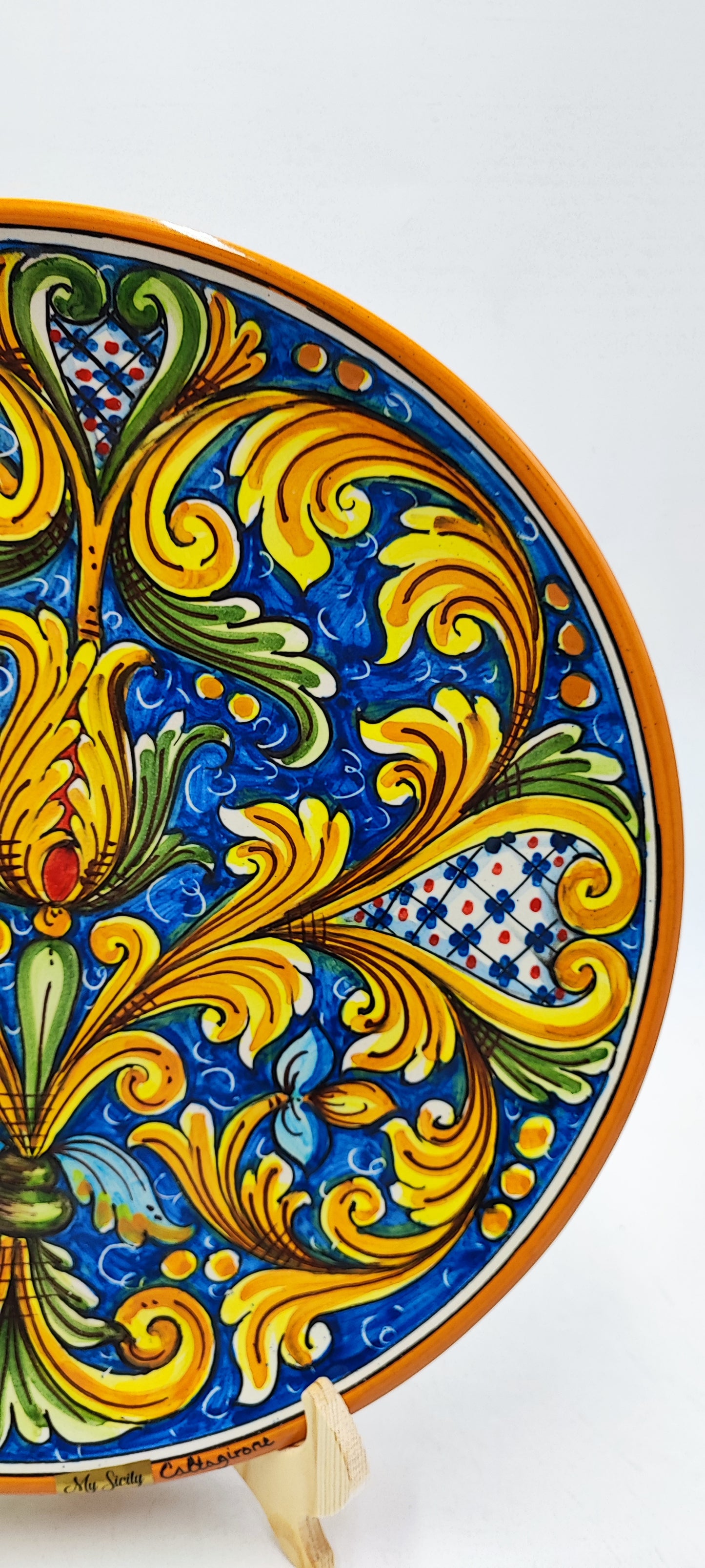 Elegant Caltagirone Ceramic Plates - Sicilian Art for a Unique Table Setting