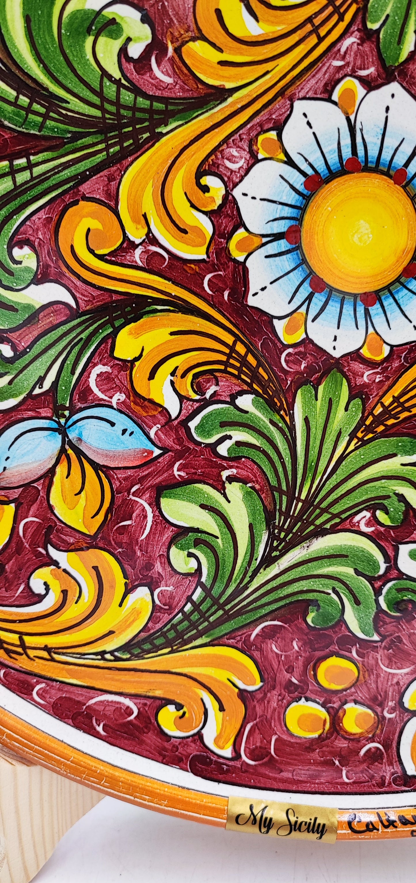 Elegant Caltagirone Ceramic Plates - Sicilian Art for a Unique Table Setting