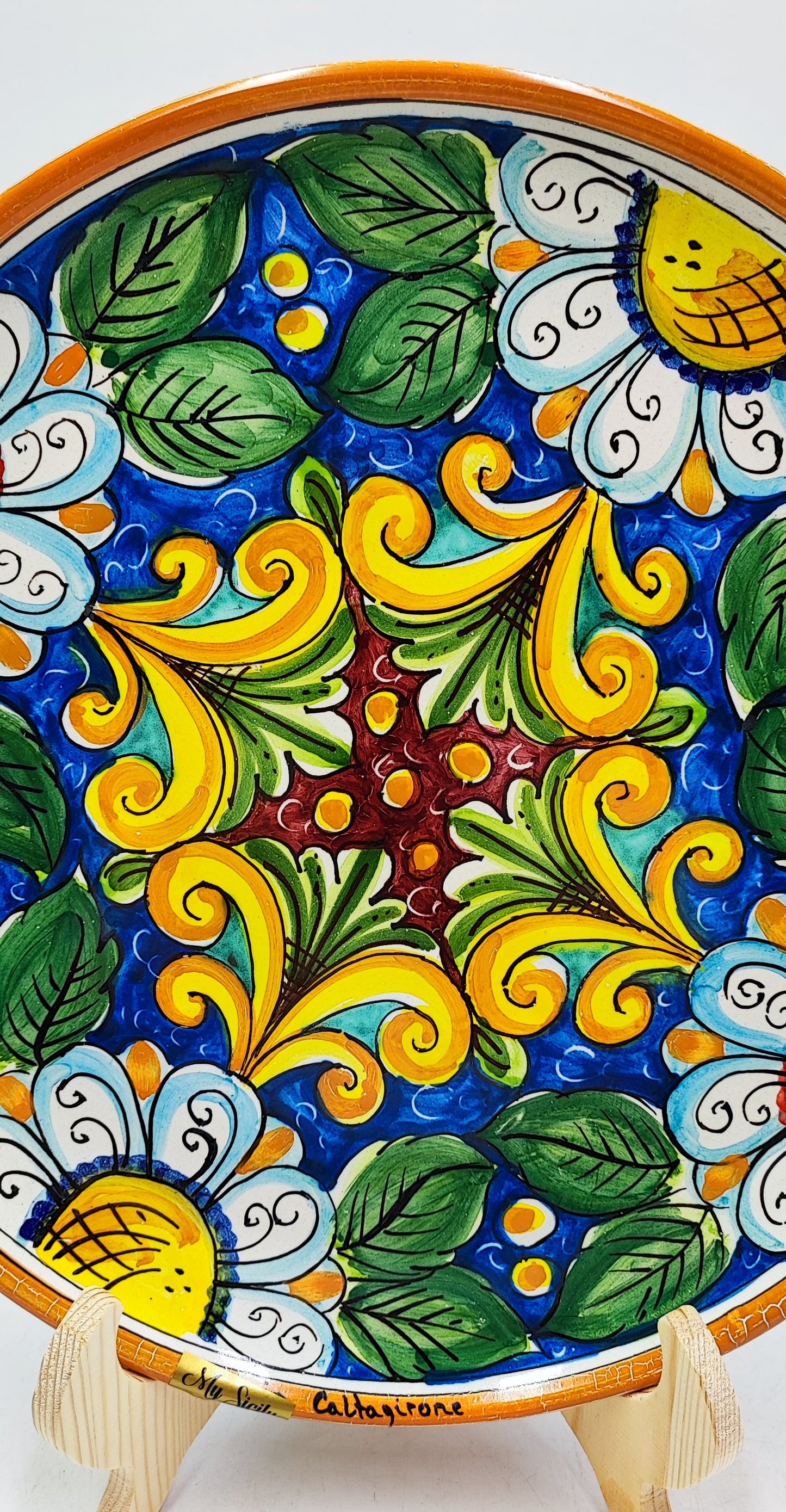 Elegant Caltagirone Ceramic Plates - Sicilian Art for a Unique Table Setting