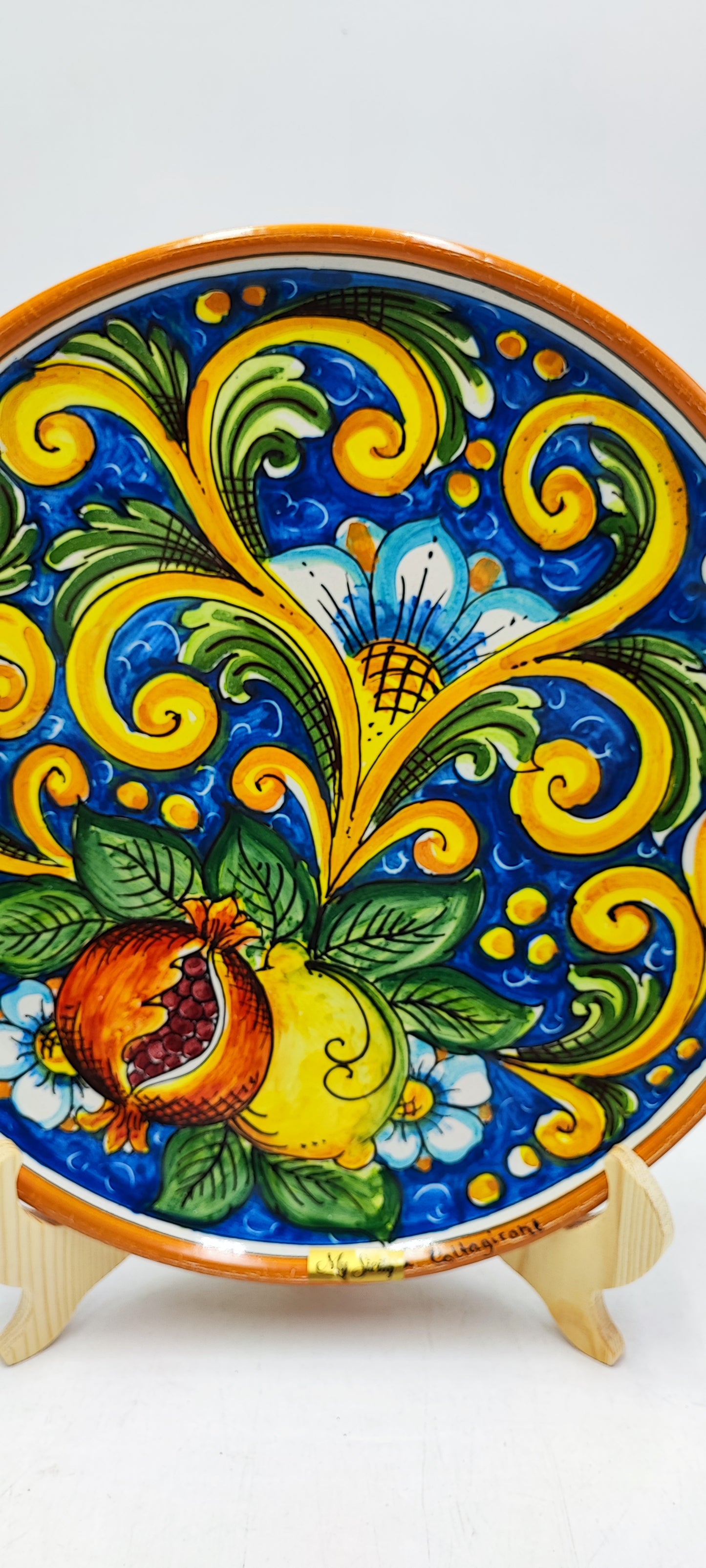 Elegant Caltagirone Ceramic Plates - Sicilian Art for a Unique Table Setting