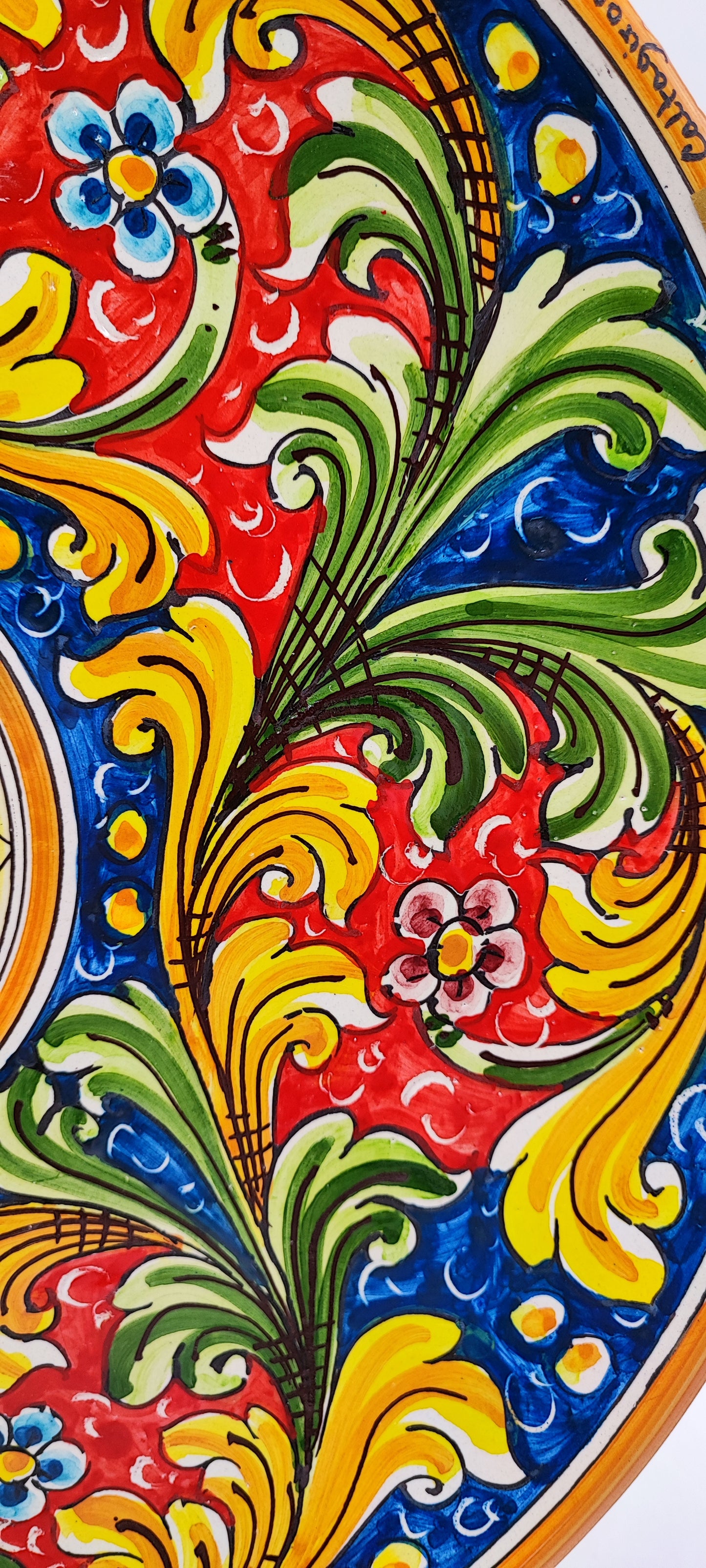 Elegant Caltagirone Ceramic Plates - Sicilian Art for a Unique Table Setting