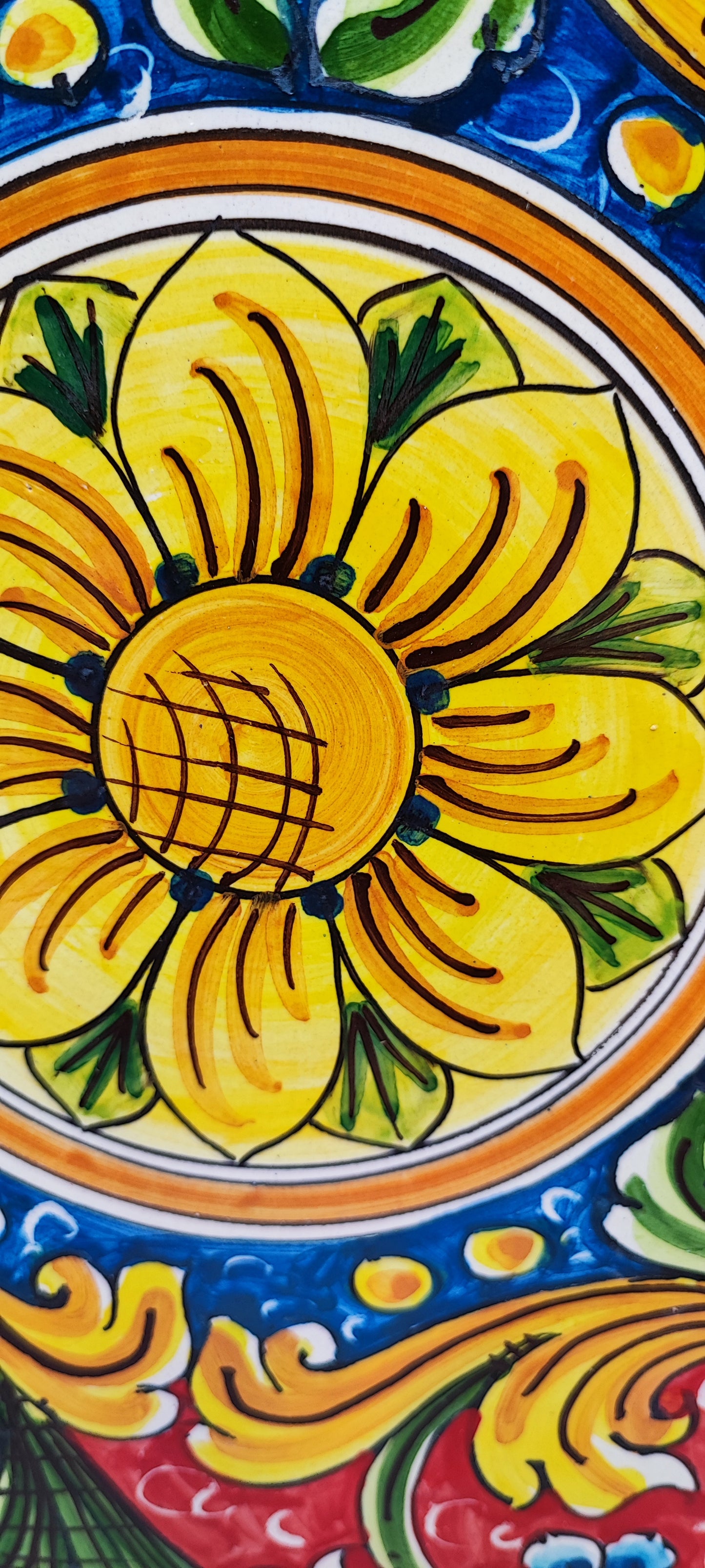 Elegant Caltagirone Ceramic Plates - Sicilian Art for a Unique Table Setting