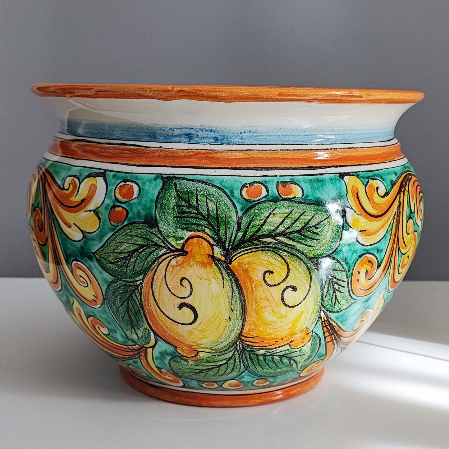 Traditional Italian Vase Holder