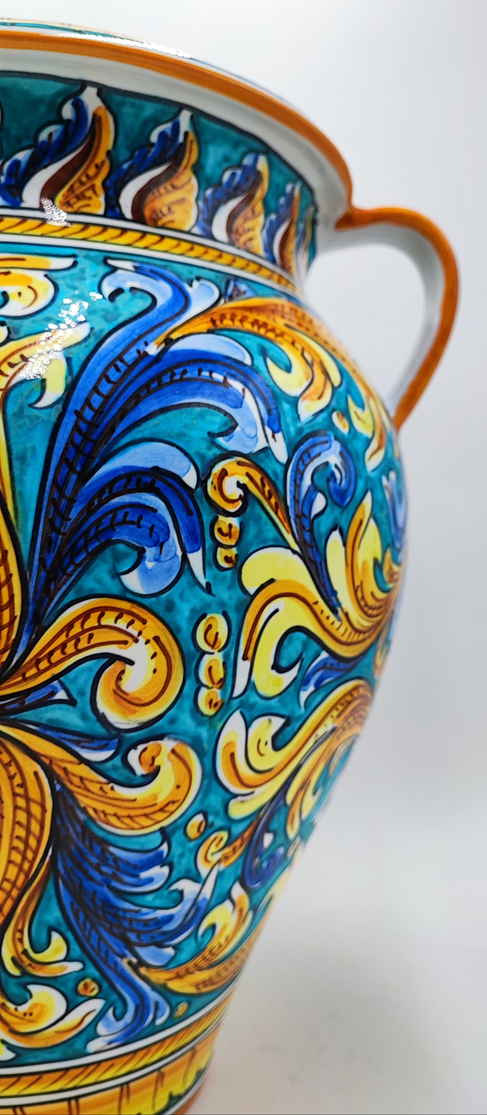 Baroque pottery
