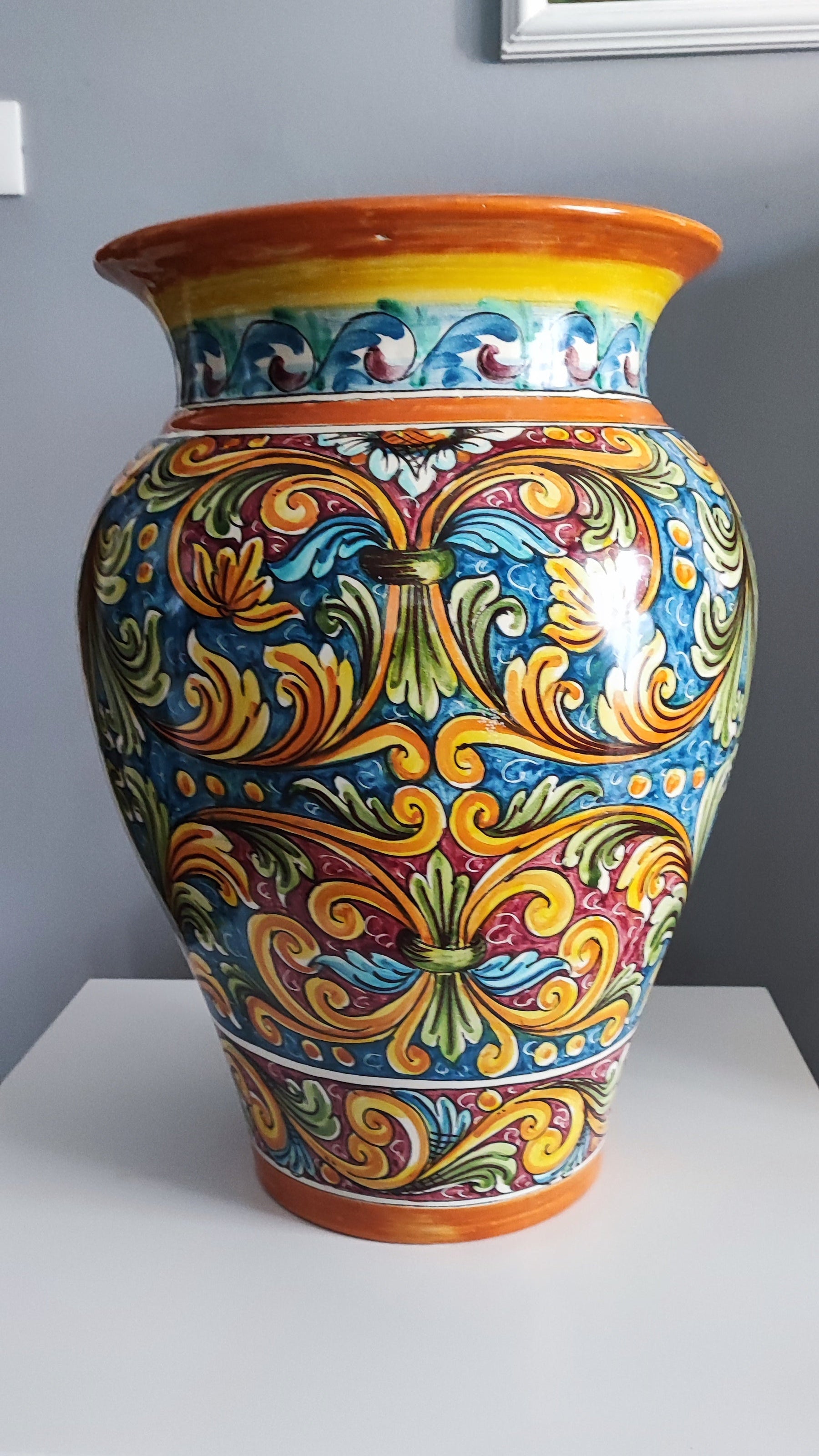 Decorative ceramic umbrella jar
