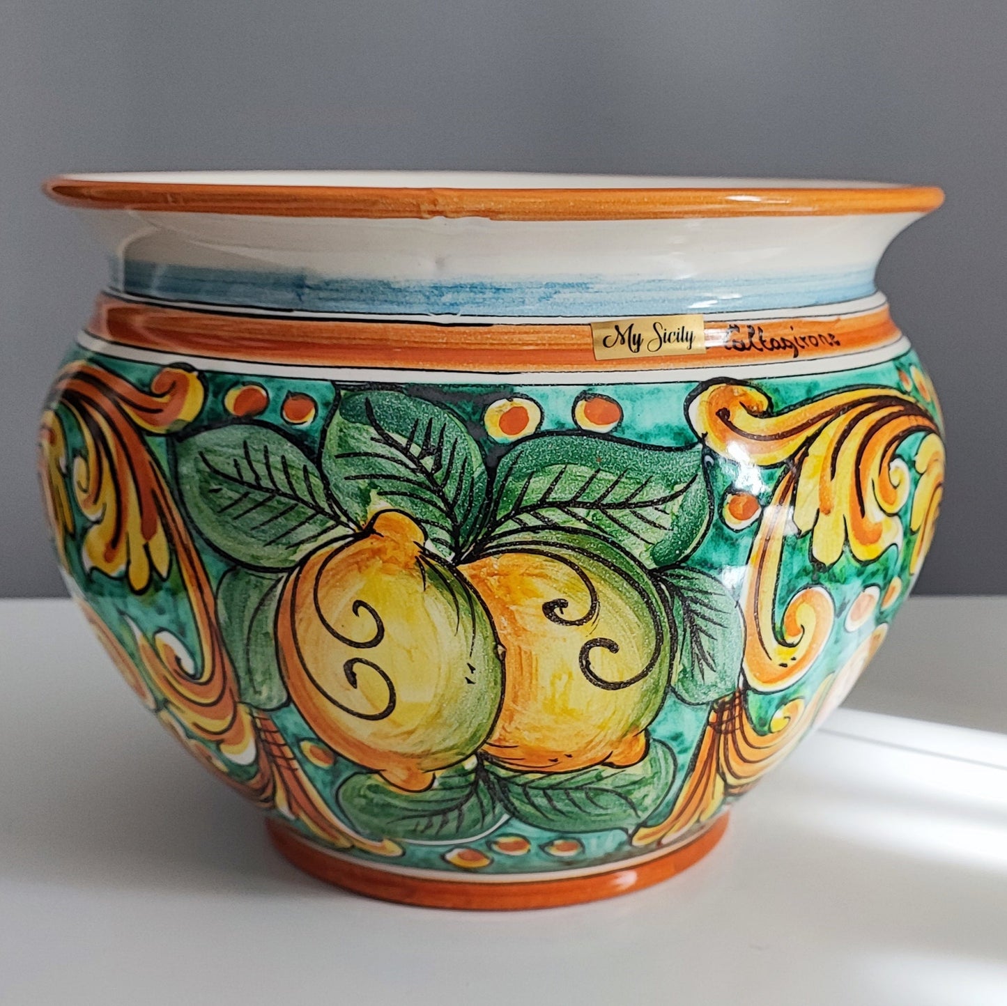 Italian Pottery Vase Holder