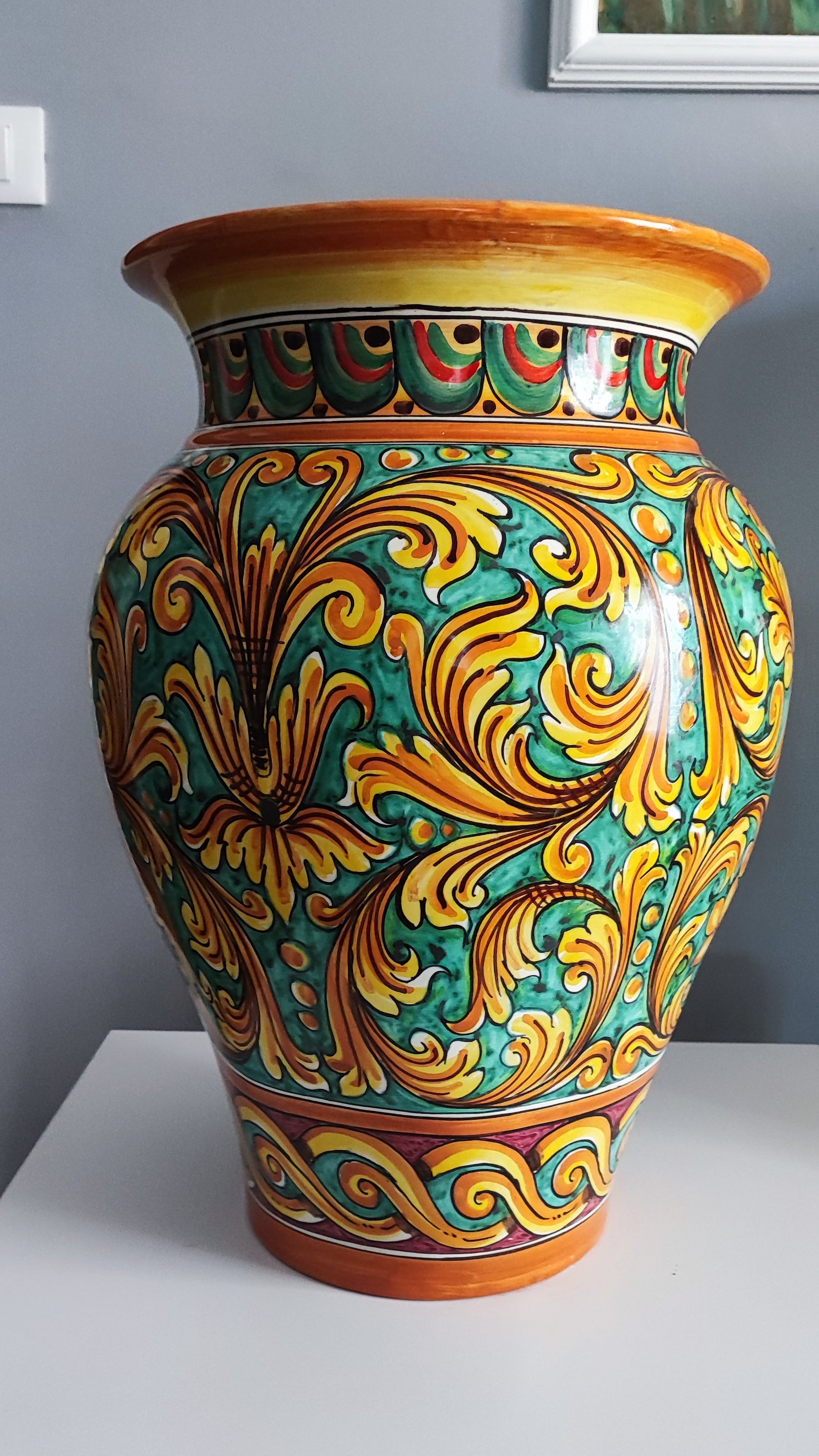 Hand-painted ceramic jar green and yellow