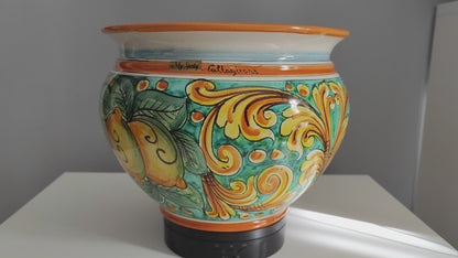 Vaso artigianale in ceramica di Caltagirone